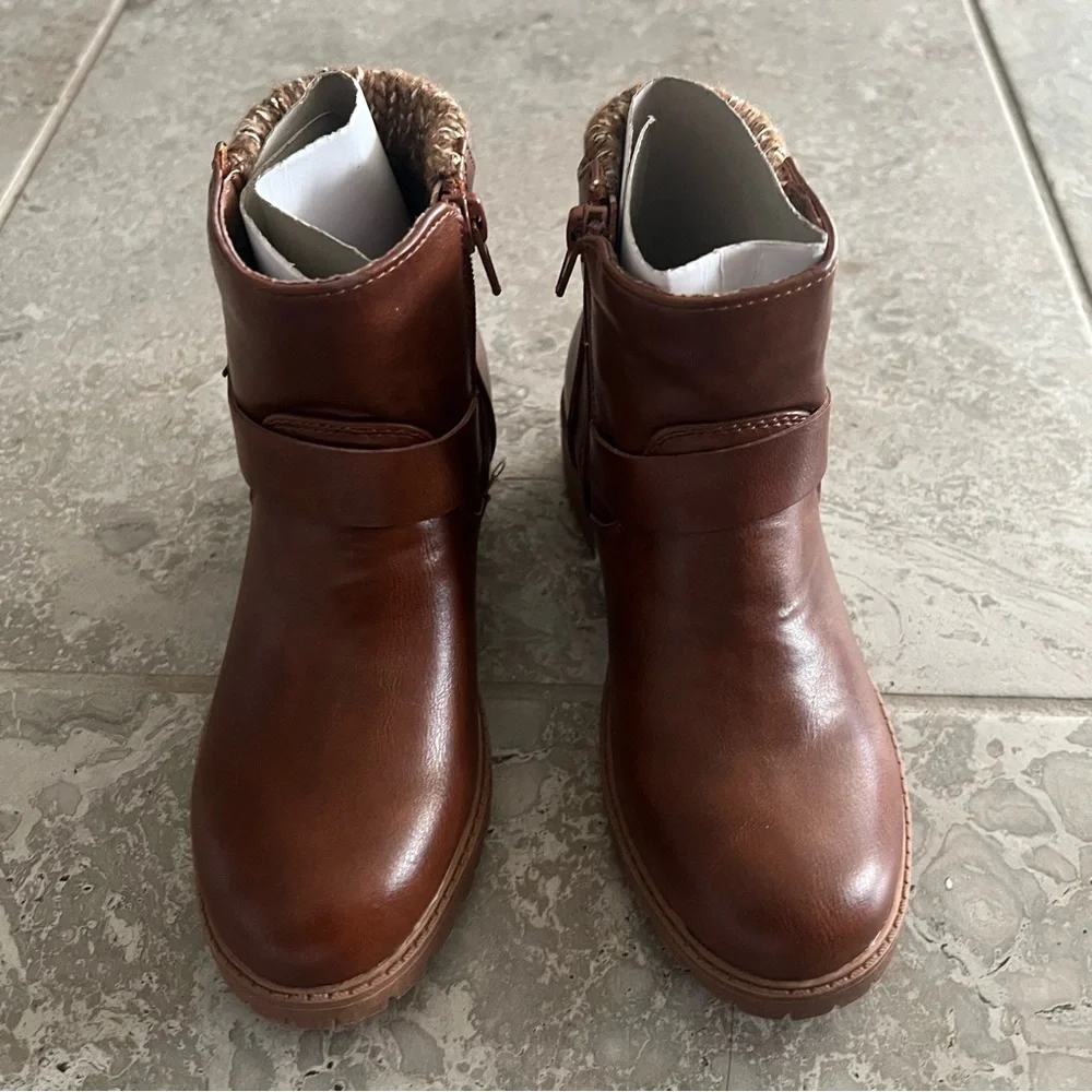 Madden Girl JKayce Brown Sweater Knit Ankle Boots with Buckle Detail, Size 1